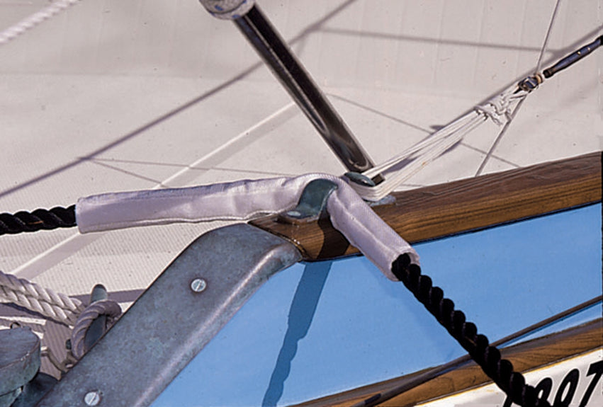 Davis 397 Removable Chafe Guard, Black