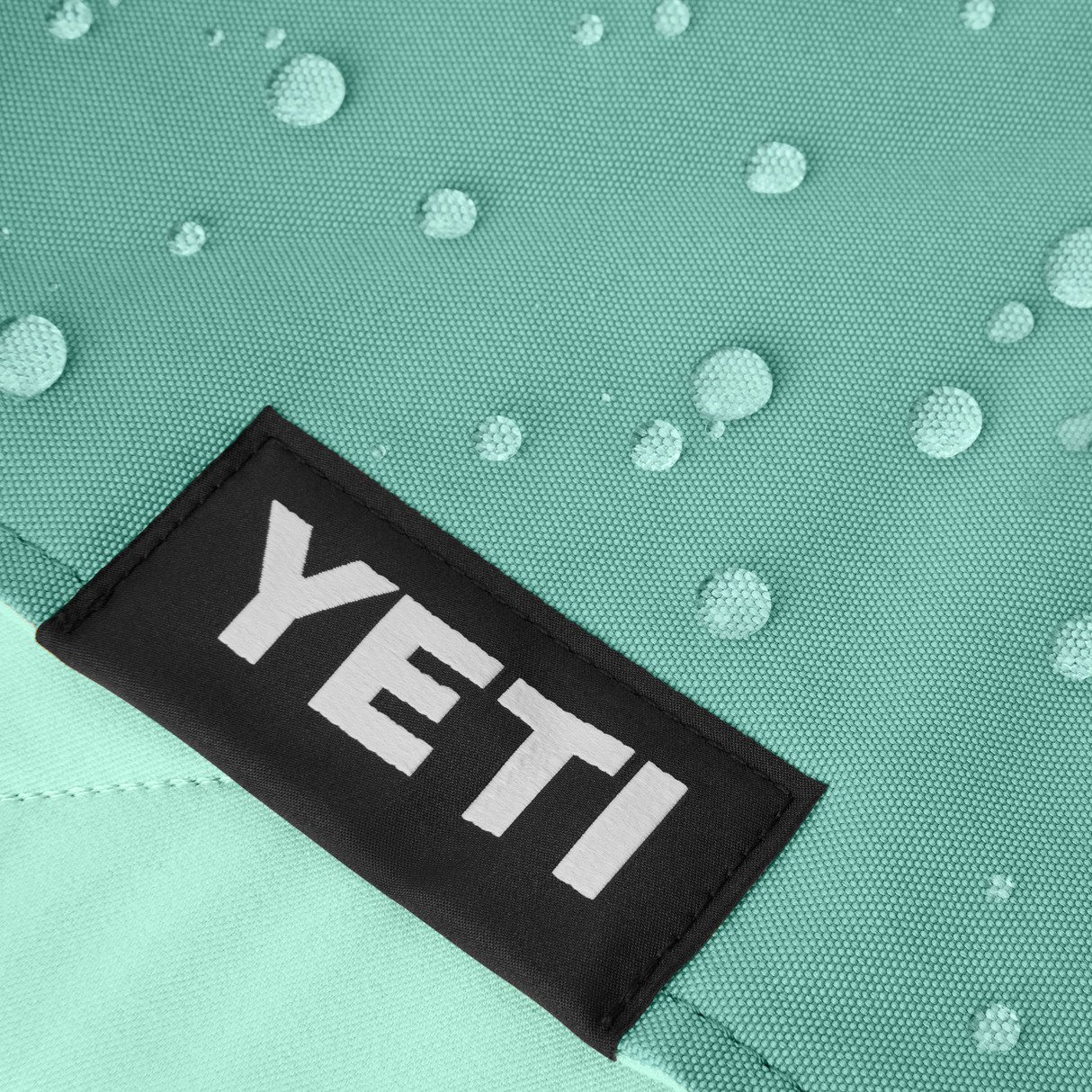 YETI Lowlands® Blanket Seafoam