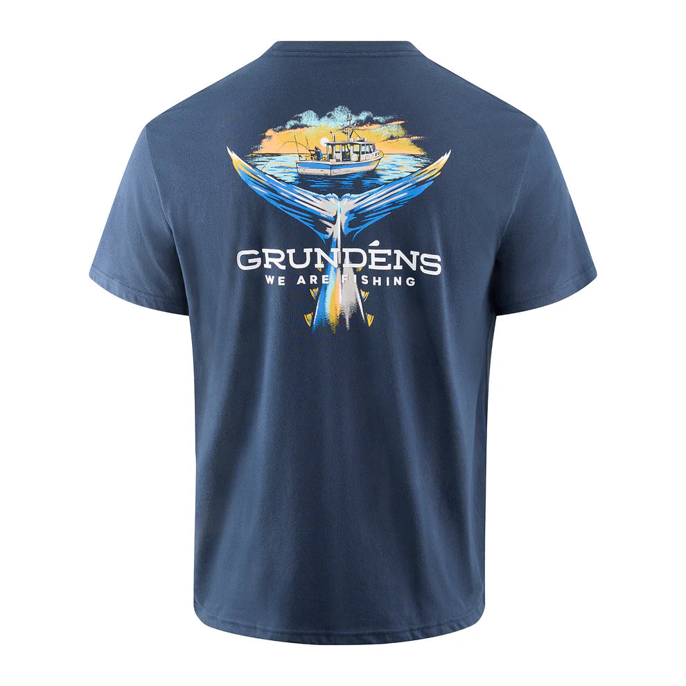 Navy blue t-shirt with a colorful graphic and 'Grundéns' branding on the back.