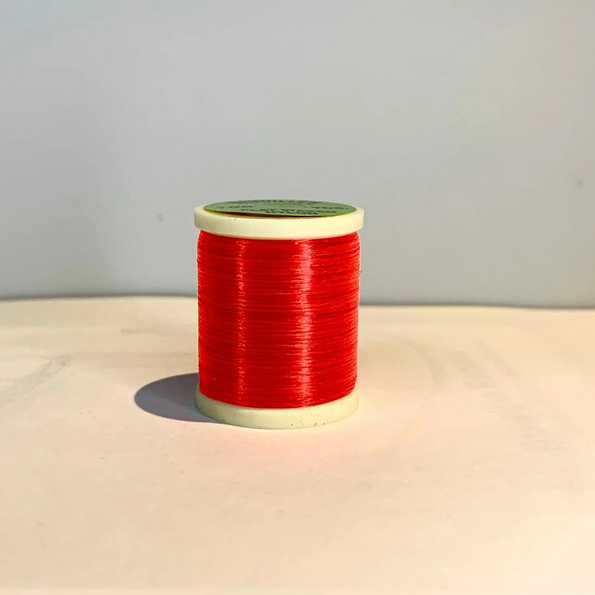Hareline Danville Flat Waxed Nylon Thread 210 Denier - Fluorescent Fire Orange Hareline Dubbin
