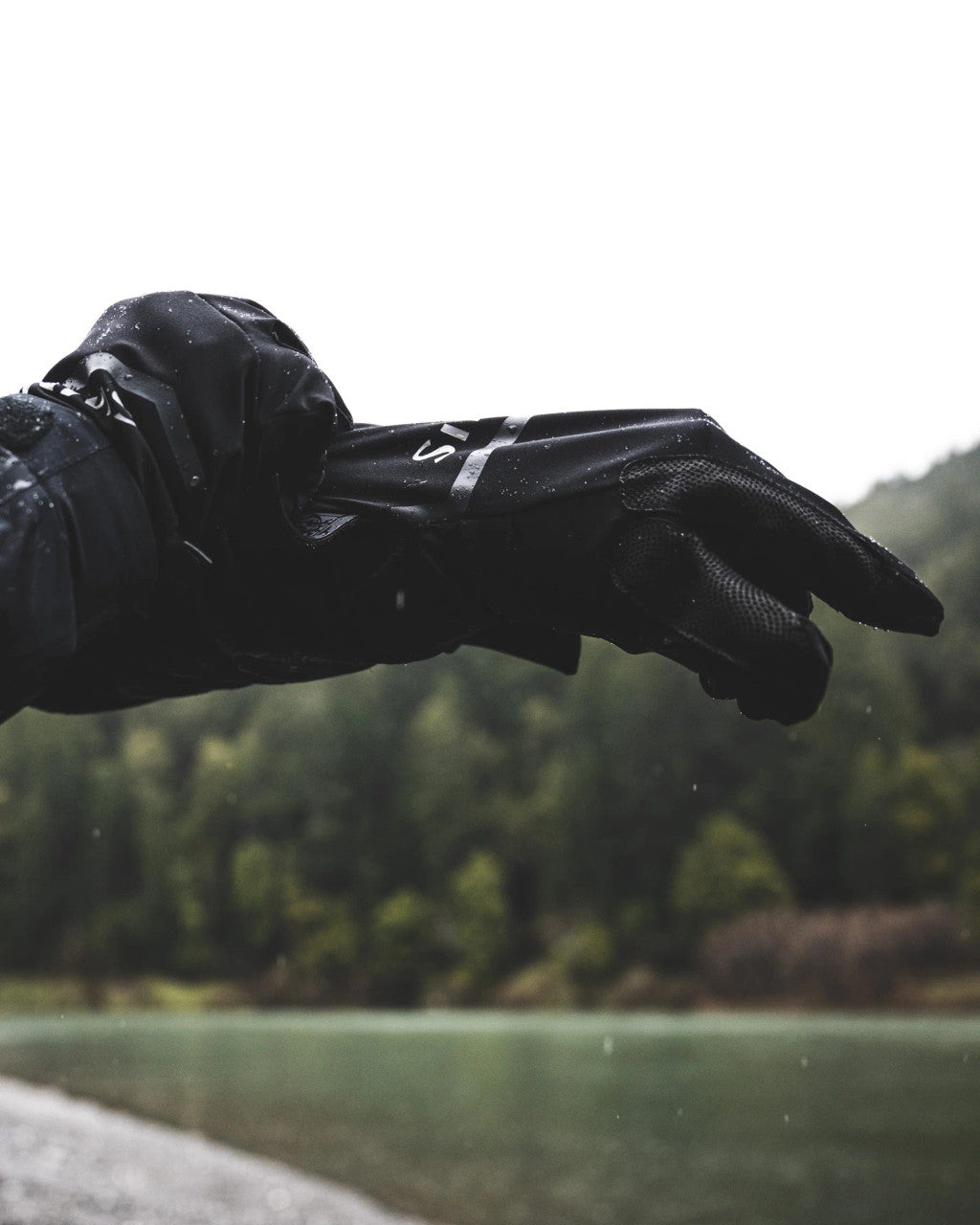 ProDry™ GORE-TEX Fishing Glove + Liner