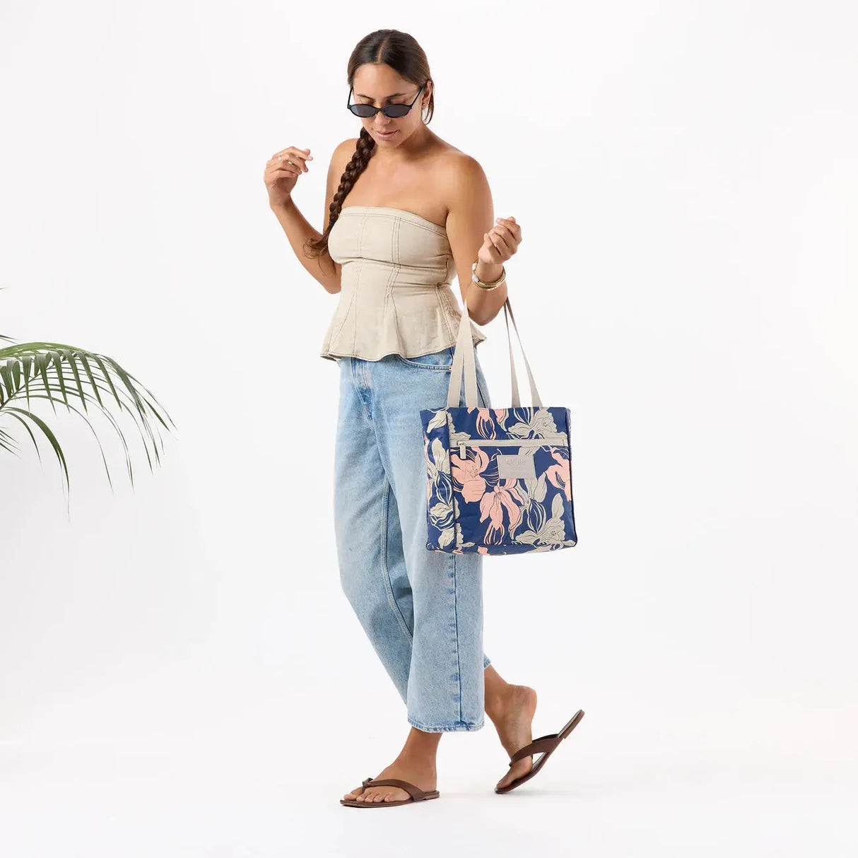 Aloha Backyard Go-To Tote Aloha