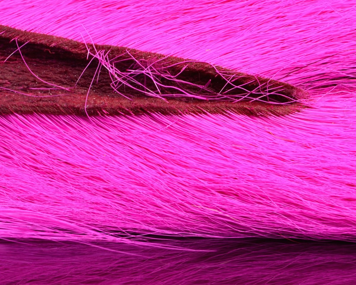 Hareline Northern Bucktail - Spawn Fly Fish - Hareline Dubbin