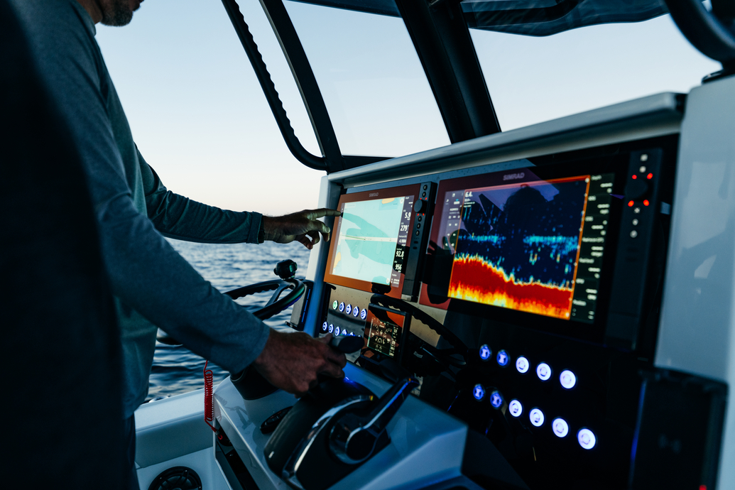 Simrad NSS 9 Evo 3S Chartplotter & Fishfinder