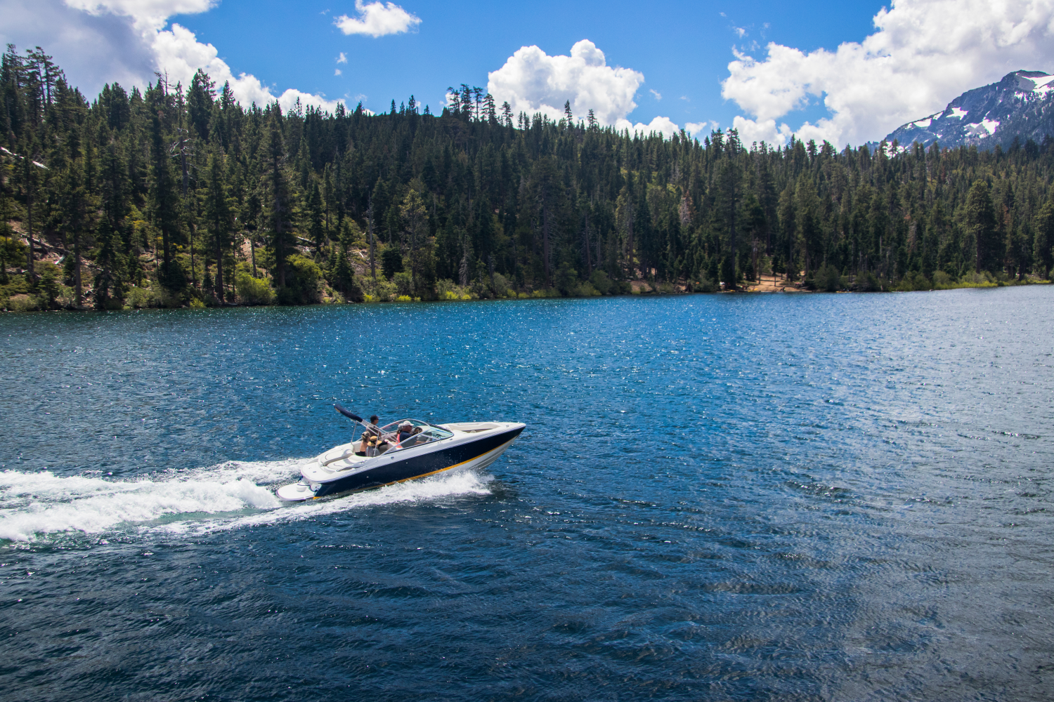 Safety Equipment Required for Boats 6 m – 9 m in Canada The Harbour Chandler