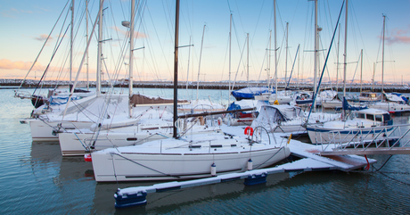 How to Winterize a Boat Engine – Oil, Fuel, and Antifreeze Guide