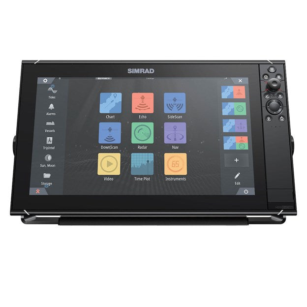 NSS16 evo3S with C-MAP US Enhanced Charts