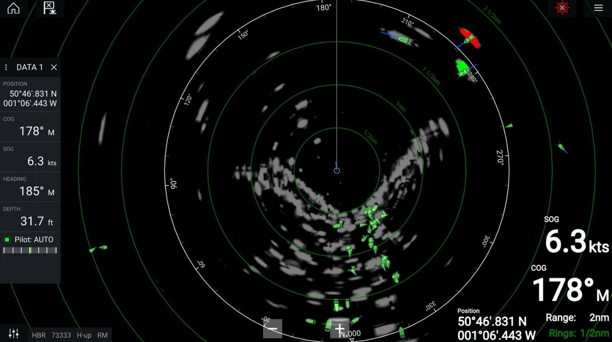 Raymarine Quantum 2 Q24D Doppler Radar with 10m Power and Data Cables White T70416