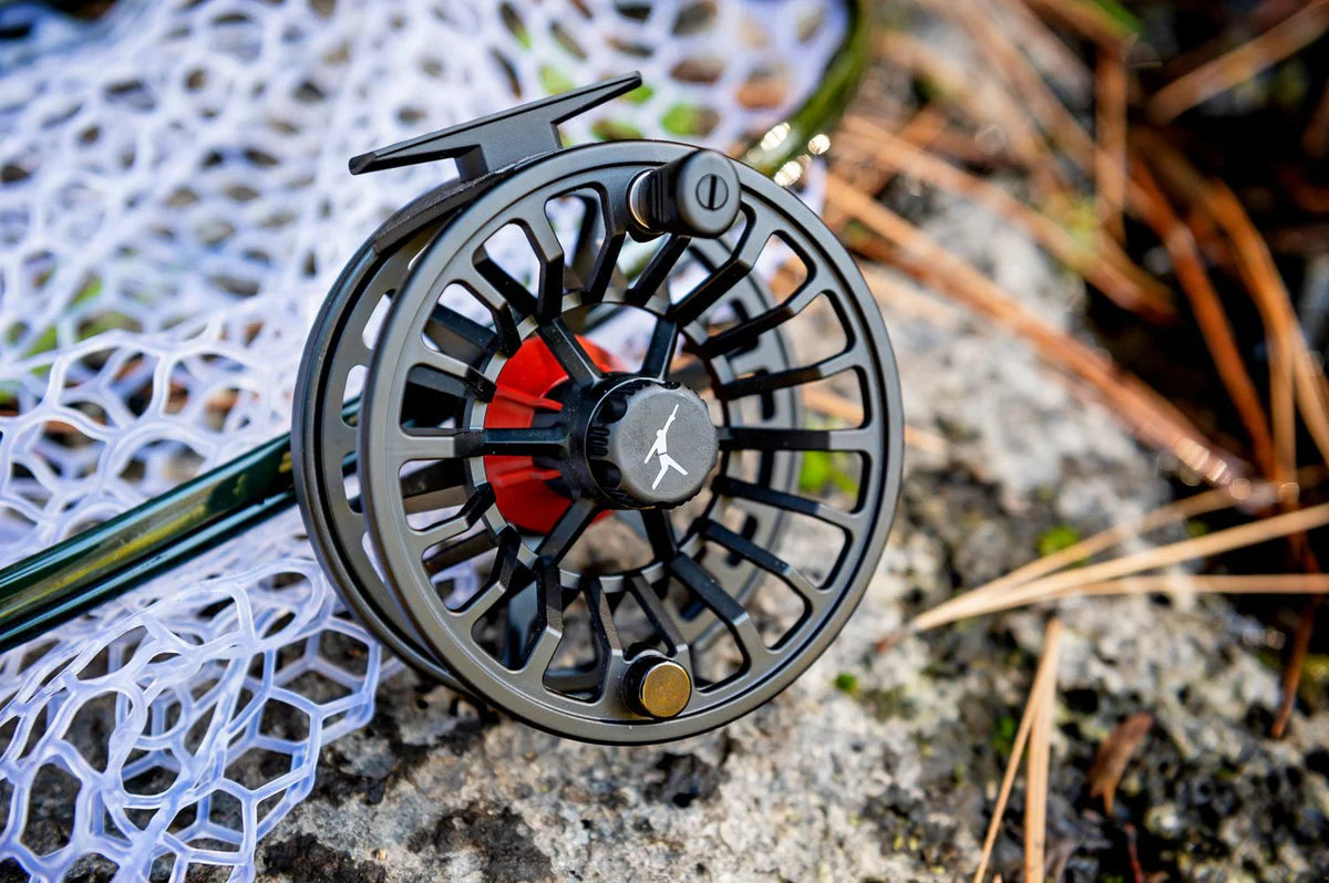ECHO BRAVO LT フライリール 4/5 ケース付き Echo Fly Fishing Bravo LT Reel