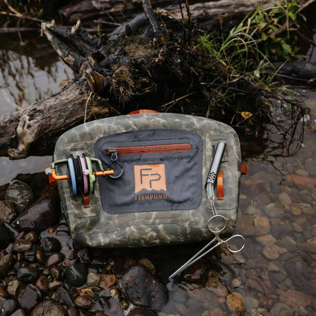 Fishpond Thunderhead Submersible Lumbar - Eco Shadowcast Camo
